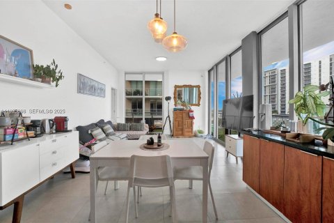 Купить кондоминиум в Майами, Флорида 3 спальни, 115.38м2, № 2039089 - фото 11