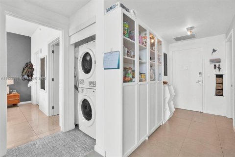 Купить кондоминиум в Майами, Флорида 3 спальни, 115.38м2, № 2039089 - фото 19