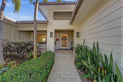 House in Fort Lauderdale, Florida 4 bedrooms, 325.16 sq.m. № 1798856 - photo 2