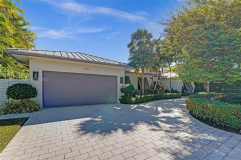 House in Fort Lauderdale, Florida 4 bedrooms, 325.16 sq.m. № 1798856 - photo 4