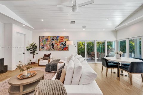 House in Fort Lauderdale, Florida 4 bedrooms, 325.16 sq.m. № 1798856 - photo 21