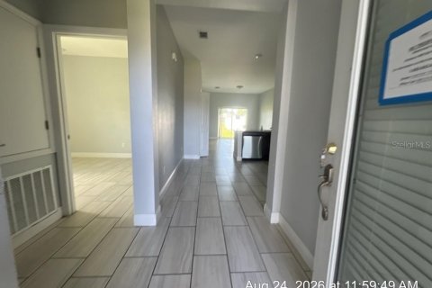 Propiedad comercial en venta en Poinciana, Florida, 6 dormitorios, 208.84 m2 № 2375563 - foto 4