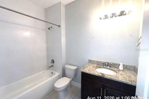 Propiedad comercial en venta en Poinciana, Florida, 6 dormitorios, 208.84 m2 № 2375563 - foto 11
