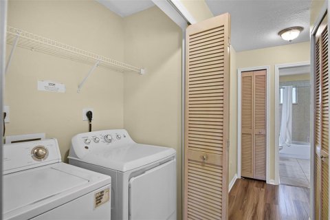 Condo in Kissimmee, Florida, 3 bedrooms  № 1758143 - photo 20