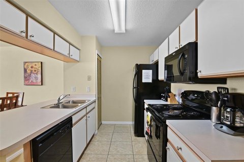 Condo in Kissimmee, Florida, 3 bedrooms  № 1758143 - photo 16