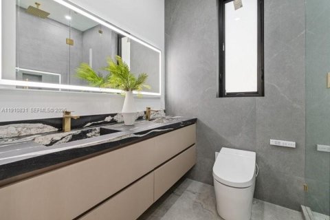 Купить виллу или дом в Майами-Бич, Флорида 4 спальни, 293.94м2, № 2082240 - фото 23