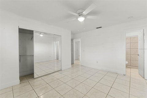 House in Daytona Beach, Florida 4 bedrooms, 124.21 sq.m. № 1523013 - photo 10