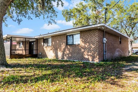 House in Daytona Beach, Florida 4 bedrooms, 124.21 sq.m. № 1523013 - photo 27