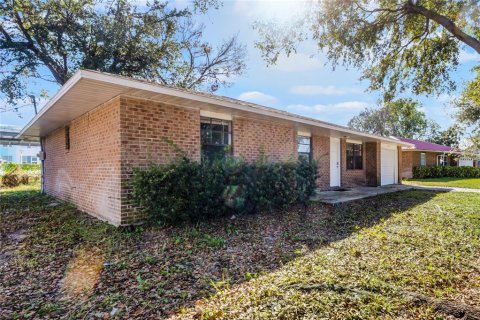 House in Daytona Beach, Florida 4 bedrooms, 124.21 sq.m. № 1523013 - photo 24