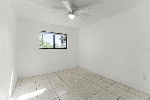 House in Daytona Beach, Florida 4 bedrooms, 124.21 sq.m. № 1523013 - photo 16