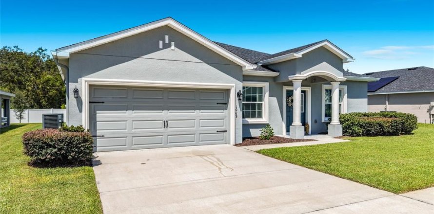 Villa ou maison à Winter Haven, Floride 4 chambres, 188.96 m2 № 2342600