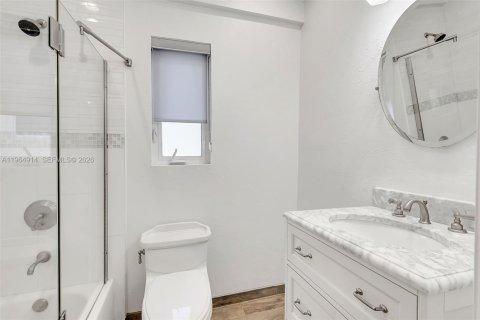Снять в аренду виллу или дом в Форт-Лодердейл, Флорида 5 спален, 341.23м2, № 2081159 - фото 18
