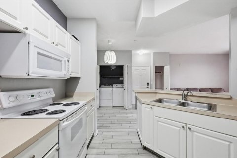 Copropriété à vendre à Orlando, Floride: 1 chambre, 73.02 m2 № 2085899 - photo 12