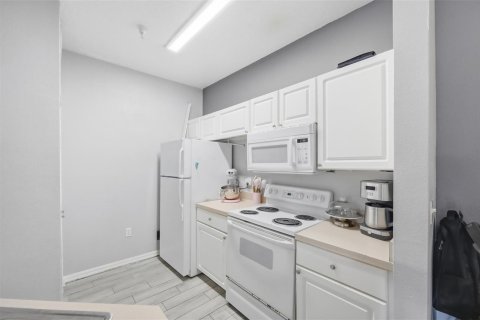 Copropriété à vendre à Orlando, Floride: 1 chambre, 73.02 m2 № 2085899 - photo 11
