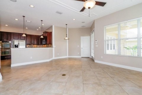 Casa en alquiler en Tampa, Florida, 4 dormitorios, 280.01 m2 № 2413576 - foto 8