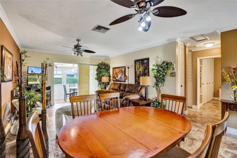 Villa ou maison à vendre à West Palm Beach, Floride: 2 chambres, 77.02 m2 № 2054178 - photo 20