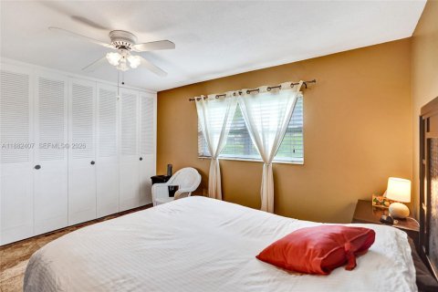 Villa ou maison à vendre à West Palm Beach, Floride: 2 chambres, 77.02 m2 № 2054178 - photo 30