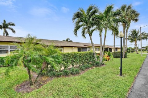 Villa ou maison à vendre à West Palm Beach, Floride: 2 chambres, 77.02 m2 № 2054178 - photo 8