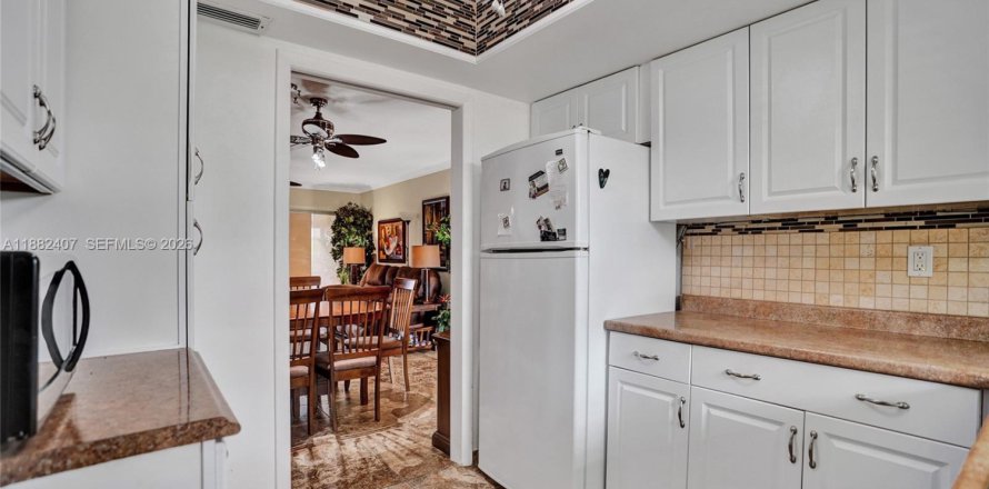 Villa ou maison à West Palm Beach, Floride 2 chambres, 77.02 m2 № 2054178