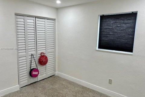 Villa ou maison à louer à Davie, Floride: 2 chambres, 79.34 m2 № 1976892 - photo 10