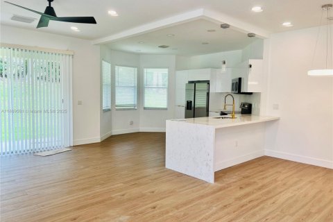 Casa en venta en Port St. Lucie, Florida, 3 dormitorios, 139.91 m2 № 1920262 - foto 14