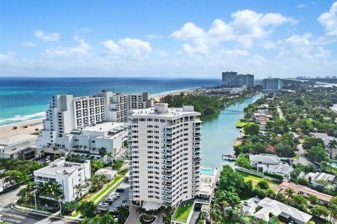 Condo in Fort Lauderdale, Florida, 2 bedrooms  № 2081664 - photo 2