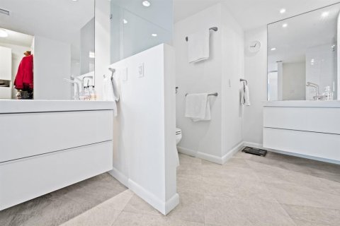 Condo in Fort Lauderdale, Florida, 2 bedrooms  № 2081664 - photo 19