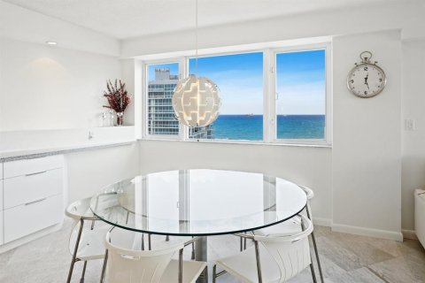 Condo in Fort Lauderdale, Florida, 2 bedrooms  № 2081664 - photo 5