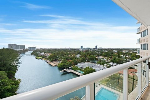 Condo in Fort Lauderdale, Florida, 2 bedrooms  № 2081664 - photo 25
