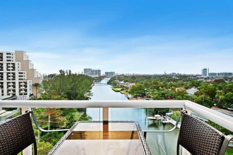 Condo in Fort Lauderdale, Florida, 2 bedrooms  № 2081664 - photo 8