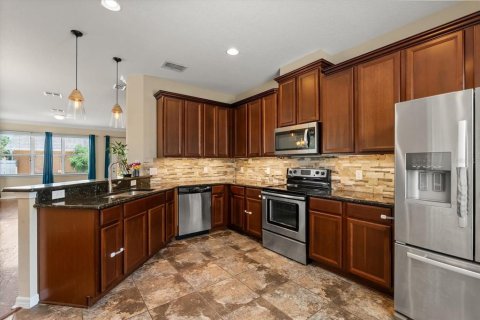 Townhouse in Sanford, Florida 3 bedrooms, 143.16 sq.m. № 1916318 - photo 2