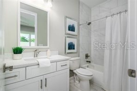 Adosado en venta en Tampa, Florida, 4 dormitorios, 268.77 m2 № 2104510 - foto 14