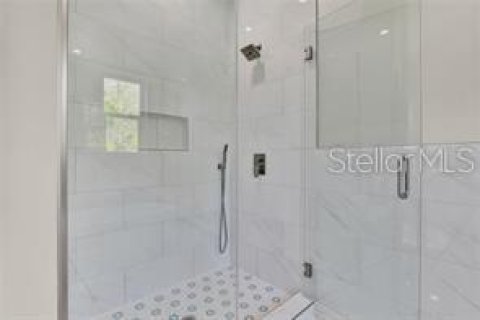 Adosado en venta en Tampa, Florida, 4 dormitorios, 268.77 m2 № 2104510 - foto 15