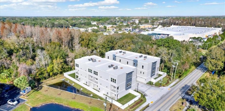 Adosado en Tampa, Florida 4 dormitorios, 268.77 m2 № 2104510