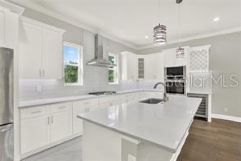 Adosado en venta en Tampa, Florida, 4 dormitorios, 268.77 m2 № 2104510 - foto 5