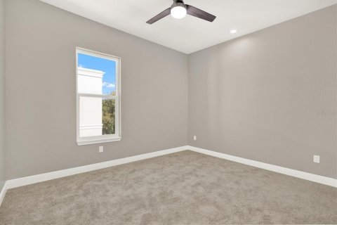 Adosado en venta en Tampa, Florida, 4 dormitorios, 268.77 m2 № 2104510 - foto 23