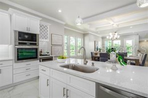 Adosado en venta en Tampa, Florida, 4 dormitorios, 268.77 m2 № 2104510 - foto 4