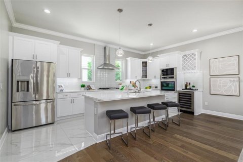 Adosado en venta en Tampa, Florida, 4 dormitorios, 268.77 m2 № 2104510 - foto 2