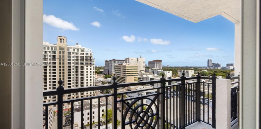 Condo in Coral Gables, Florida, 2 bedrooms  № 2066669