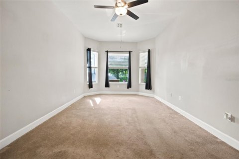 House in Spring Hill, Florida 5 bedrooms, 236.99 sq.m. № 2227667 - photo 23