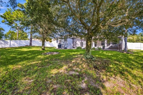 House in Spring Hill, Florida 5 bedrooms, 236.99 sq.m. № 2227667 - photo 14