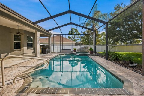House in Spring Hill, Florida 5 bedrooms, 236.99 sq.m. № 2227667 - photo 2
