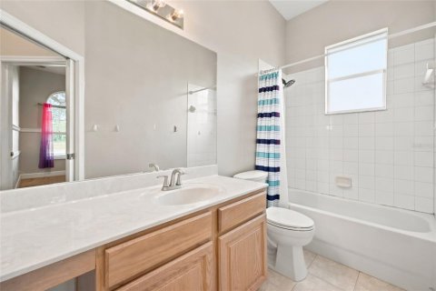 House in Spring Hill, Florida 5 bedrooms, 236.99 sq.m. № 2227667 - photo 28