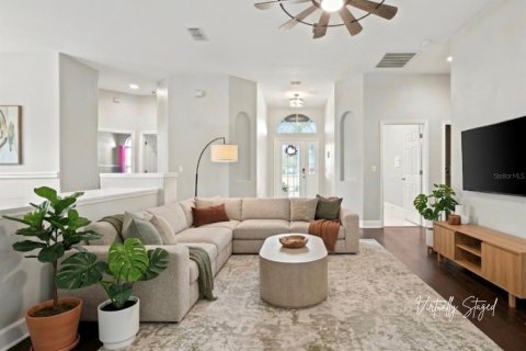 House in Spring Hill, Florida 5 bedrooms, 236.99 sq.m. № 2227667 - photo 8