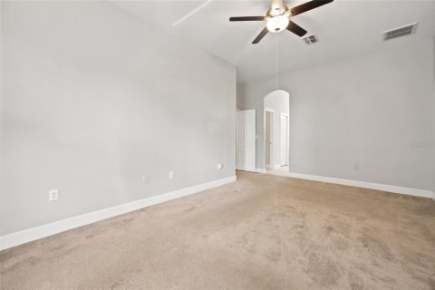 House in Spring Hill, Florida 5 bedrooms, 236.99 sq.m. № 2227667 - photo 26