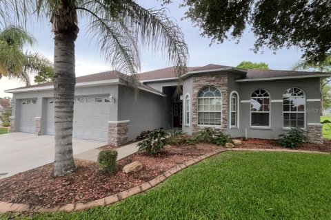 House in Spring Hill, Florida 5 bedrooms, 236.99 sq.m. № 2227667