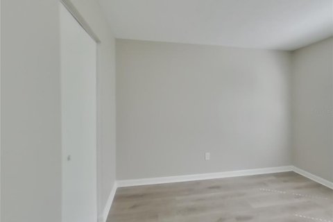 Casa en alquiler en Tampa, Florida, 3 dormitorios, 102.56 m2 № 1901681 - foto 12