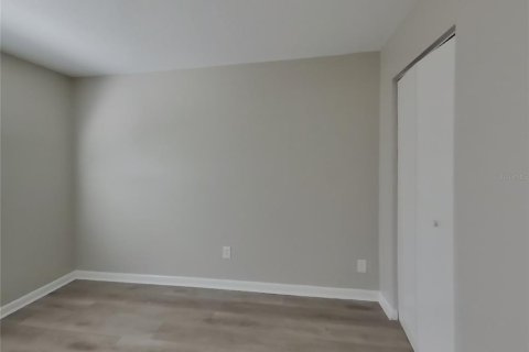 Casa en alquiler en Tampa, Florida, 3 dormitorios, 102.56 m2 № 1901681 - foto 10