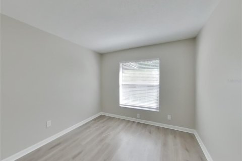 Casa en alquiler en Tampa, Florida, 3 dormitorios, 102.56 m2 № 1901681 - foto 13