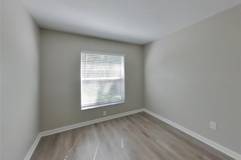 Casa en alquiler en Tampa, Florida, 3 dormitorios, 102.56 m2 № 1901681 - foto 11